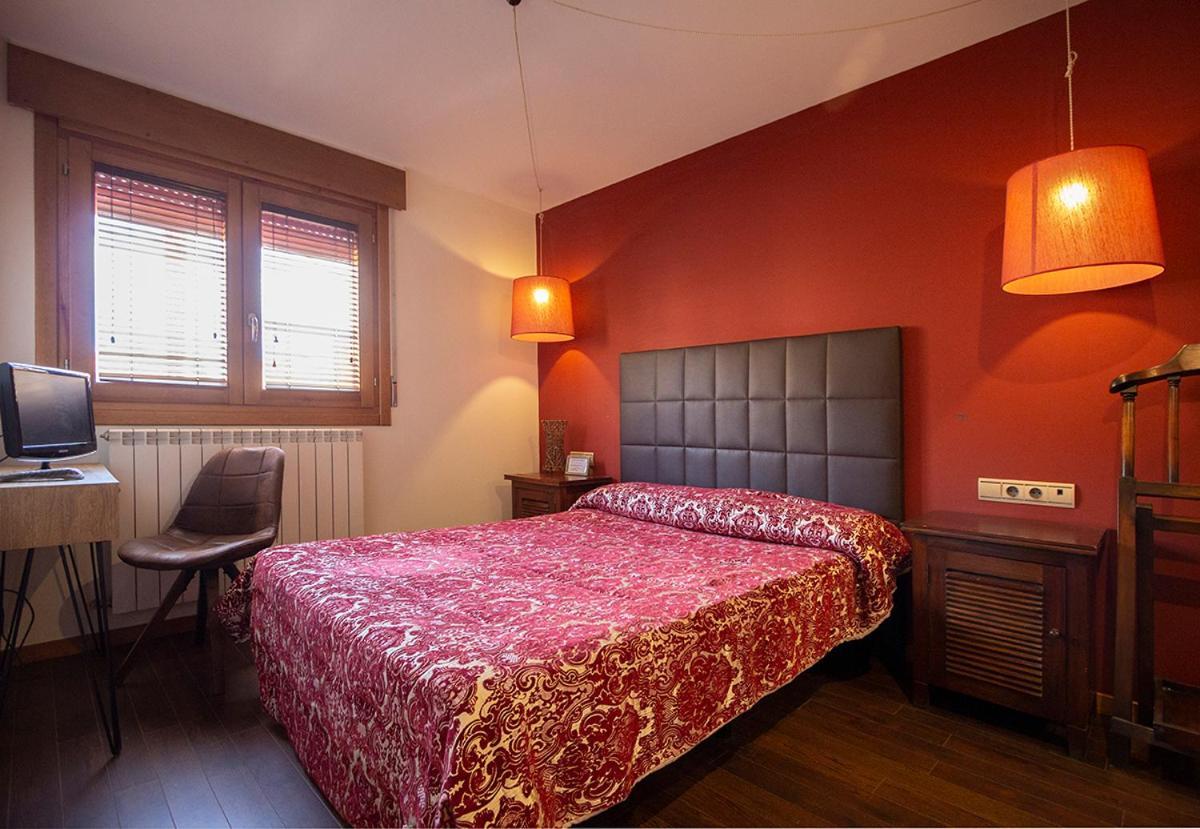 Hostal Los Canteros Golmayo エクステリア 写真