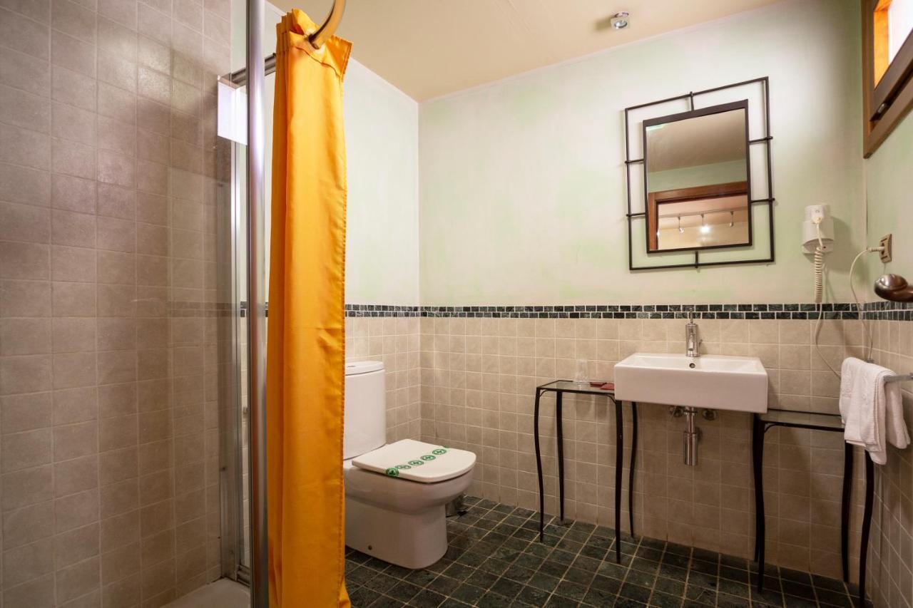 Hostal Los Canteros Golmayo エクステリア 写真